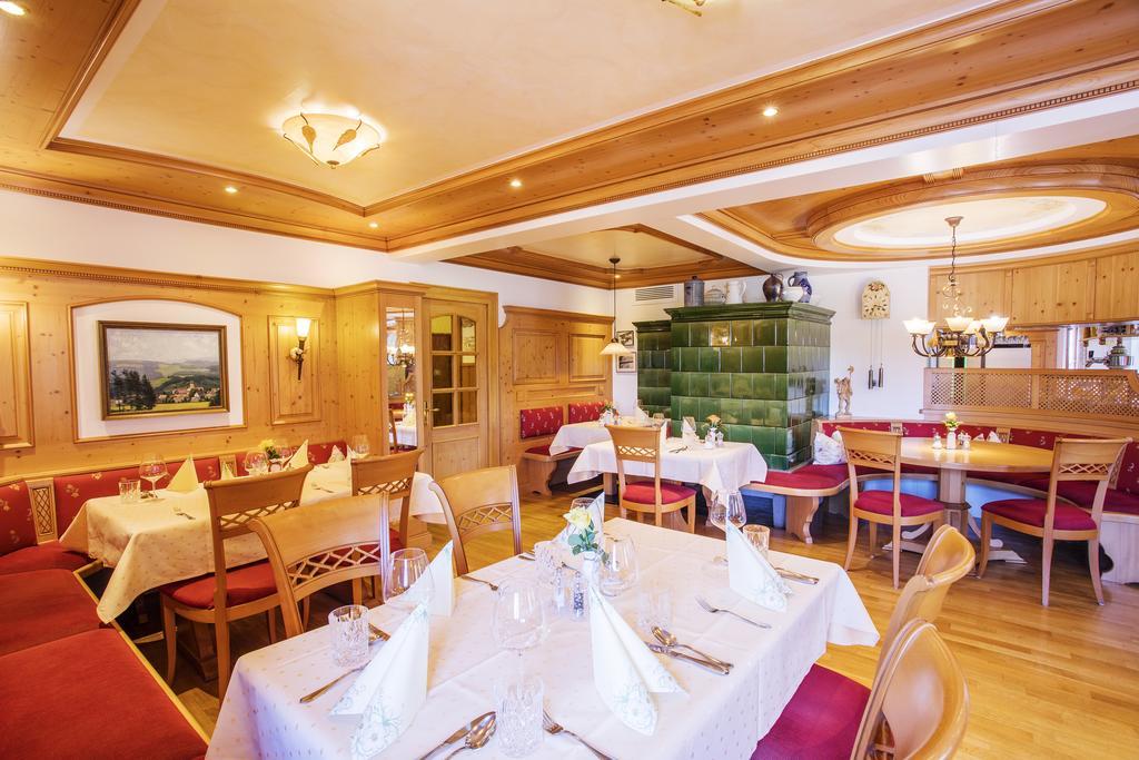 Gasthaus Zum Kreuz Sankt Märgen Dış mekan fotoğraf